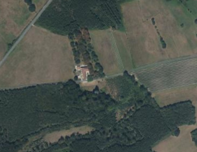 general description in aerial vue of property for sale in south west france