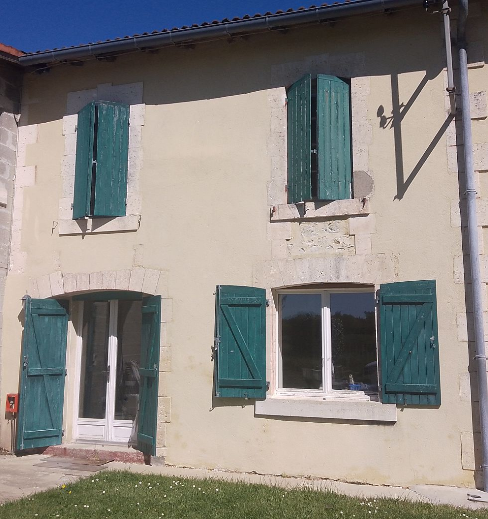 Gites 3 La Cave exterior