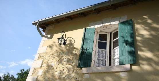 Gites 1 window Les Portails